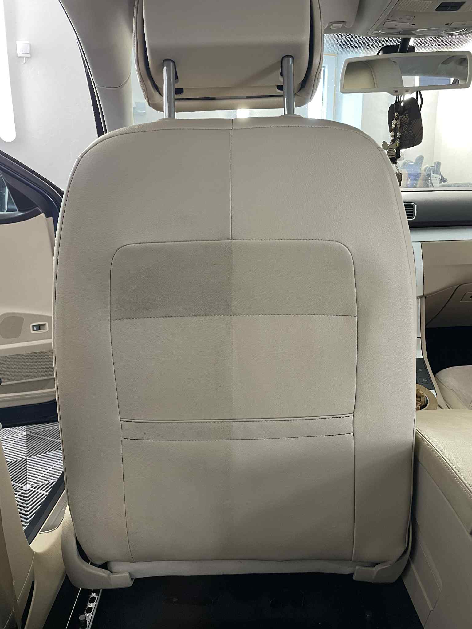 Automobilio valymo rezultatas